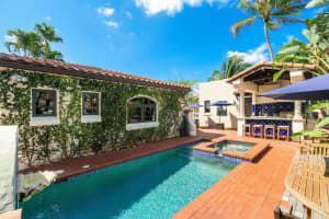 729 NW 7th St, Boca Raton, FL 33486, Sold 07/25/22