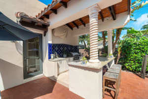 729 NW 7th St, Boca Raton, FL 33486, Sold 07/25/22