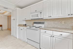 5917 Via Vermilya APT 305, Lake Worth, FL 33462, Sold 07/29/22