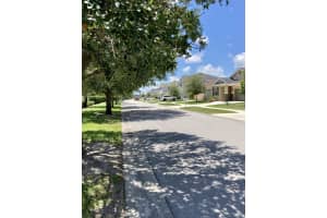 5160 NW Pine Trail Cir, Port St. Lucie, FL 34983, Sold 08/26/22