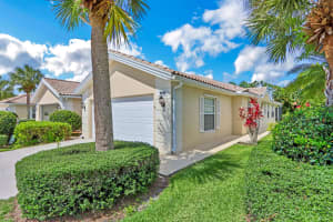 8264 SE Paurotis Ln, Hobe Sound, FL 33455, Sold 07/15/22
