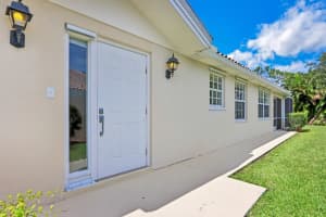 8264 SE Paurotis Ln, Hobe Sound, FL 33455, Sold 07/15/22