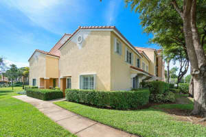 127 Yacht Club Way APT 101, Hypoluxo, FL 33462, Sold 09/22/22