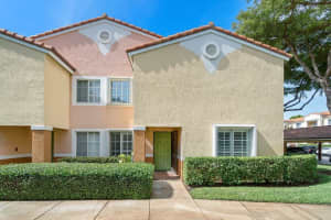 127 Yacht Club Way APT 101, Hypoluxo, FL 33462, Sold 09/22/22