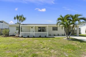 2142 SE Jackson St, Stuart, FL 34997, Sold 08/08/22