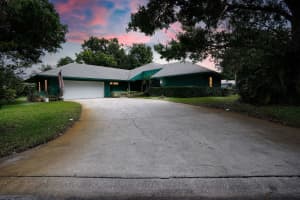 530 W Forest Trail, Vero Beach, FL 32962, Sold 08/18/22