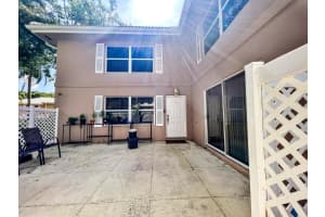 1921  Hartford Court, West Palm Beach, FL 33409 Sold 11/04/22