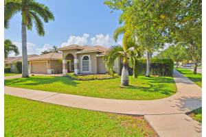 100 Fernwood Crescent, Royal Palm Beach, FL 33411, Sold 07/06/22