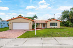 32 NW 12th Ave, Boca Raton, FL 33486, Sold 08/31/22