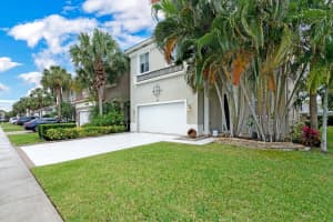 1043  Grove Park Circle, Boynton Beach, FL 33436 Sold 12/16/22