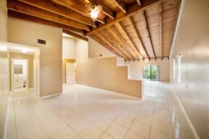 6307 NW 29th Ct, Sunrise, FL 33313, Sold 08/05/22
