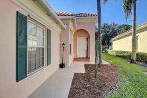 4683 Hammock Cir, Delray Beach, FL 33445, Sold 07/14/22