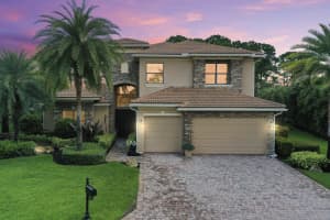 2355 NW Waterbury St, Jensen Beach, FL 34957, Sold 08/10/22