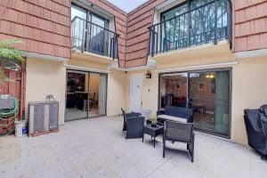 1560 Masters Cir APT 182, Delray Beach, FL 33445, Sold 07/14/22