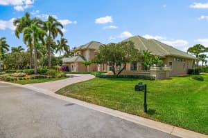7701 SE Manhasset Pl, Hobe Sound, FL 33455, Sold 08/11/22
