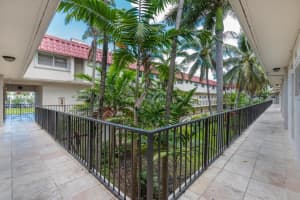 8600 SW 67th Ave APT 943, Miami, FL 33143, Sold 06/29/22