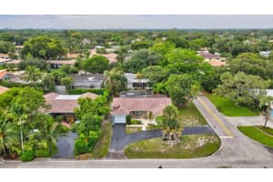 898 NW 7th St, Boca Raton, FL 33486, Sold 06/13/22