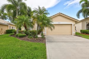 4866 SE Devenwood Way, Stuart, FL 34997, Sold 07/18/22