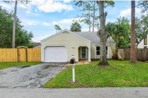 522 Goldenwood Way, Wellington, FL 33414, Sold 06/22/22