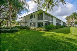 2 Westwood Ave, Jupiter, FL 33469, Sold 11/07/22