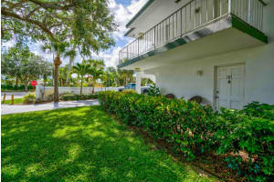 2 Westwood Ave, Jupiter, FL 33469, Sold 11/07/22