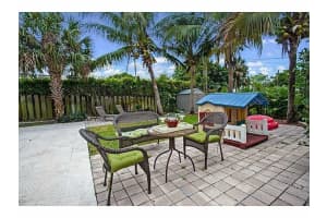 474 NW 11th St, Boca Raton, FL 33432, Sold 08/17/22