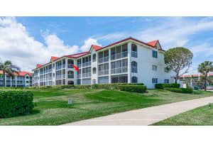 109 Half Moon Cir APT B2, Hypoluxo, FL 33462, Sold 07/11/22