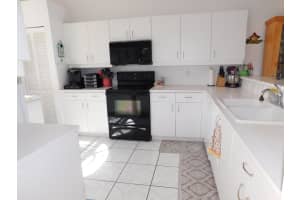 680 Clearbrook Cir W, Delray Beach, FL 33445, Sold 11/16/22