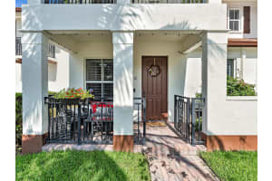 4718 Sierra Ln, Coconut Creek, FL 33073, Sold 07/12/22