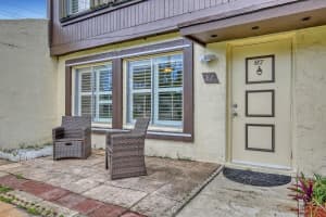5320 Bosque Ln APT 87, West Palm Beach, FL 33415, Sold 06/24/22