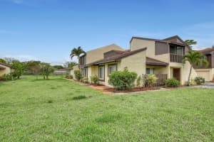 5320 Bosque Ln APT 87, West Palm Beach, FL 33415, Sold 06/24/22