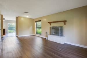 313 Sandtree Dr, Palm Beach Gardens, FL 33403, Sold 07/21/22