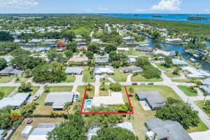 463 22nd St SE, Vero Beach, FL 32962, Sold 07/19/22