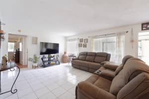 4871 Sable Pine Cir APT D1, West Palm Beach, FL 33417, Sold 07/05/22