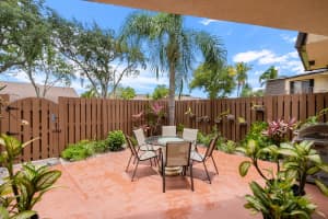 152 Springdale Cir, Palm Springs, FL 33461, Sold 07/14/22