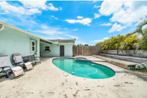1333 Crest Dr, Lake Worth, FL 33461, Sold 06/23/22