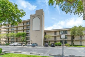 8 Royal Palm Way #2060, Boca Raton, FL 33432, Sold 08/26/22