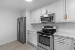 8 Royal Palm Way #2060, Boca Raton, FL 33432, Sold 08/26/22