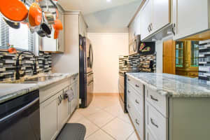 5166 Tarregon Ln, Palm Beach Gardens, FL 33418, Sold 09/15/22