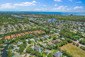 2812 Old Cypress N, Palm Beach Gardens, FL 33410, Sold 10/07/22