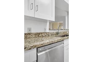 2425 NW 33rd St APT 1314, Oakland Park, FL 33309, Sold 06/28/22