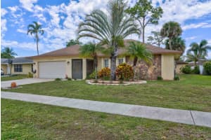 800 Ryanwood Dr, West Palm Beach, FL 33413, Sold 07/19/22