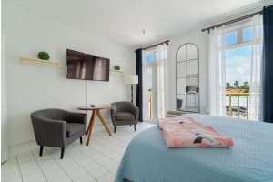 235 Sunrise Ave, Palm Beach, FL 33480, Sold 10/14/22