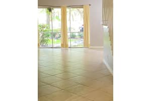 4783 Pinemore Ln, Lake Worth, FL 33463, Sold 07/11/22