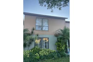 514 Sandtree Dr, Palm Beach Gardens, FL 33403, Sold 08/01/22