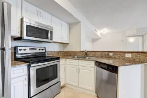 1200  Scotia Drive   204, Hypoluxo, FL 33462 Sold 11/16/22