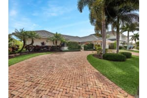 8976 Se Harbor Island Way Hobe Sound, FL 33455 Sold 07/13/23