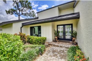 643 Pine Lake Dr, Delray Beach, FL 33445, Sold 07/20/22