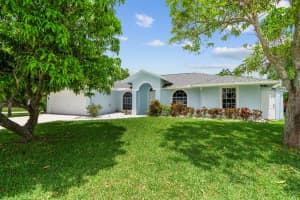 176 Park Rd N, Royal Palm Beach, FL 33411, Sold 08/05/22