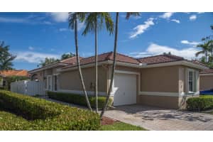 13031 NW 5th Ct, Pembroke Pines, FL 33028, Sold 08/05/22